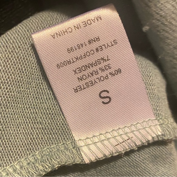 Super soft cardigan length from shoulder to hem 32”, new with no tags - Picture 3 of 5